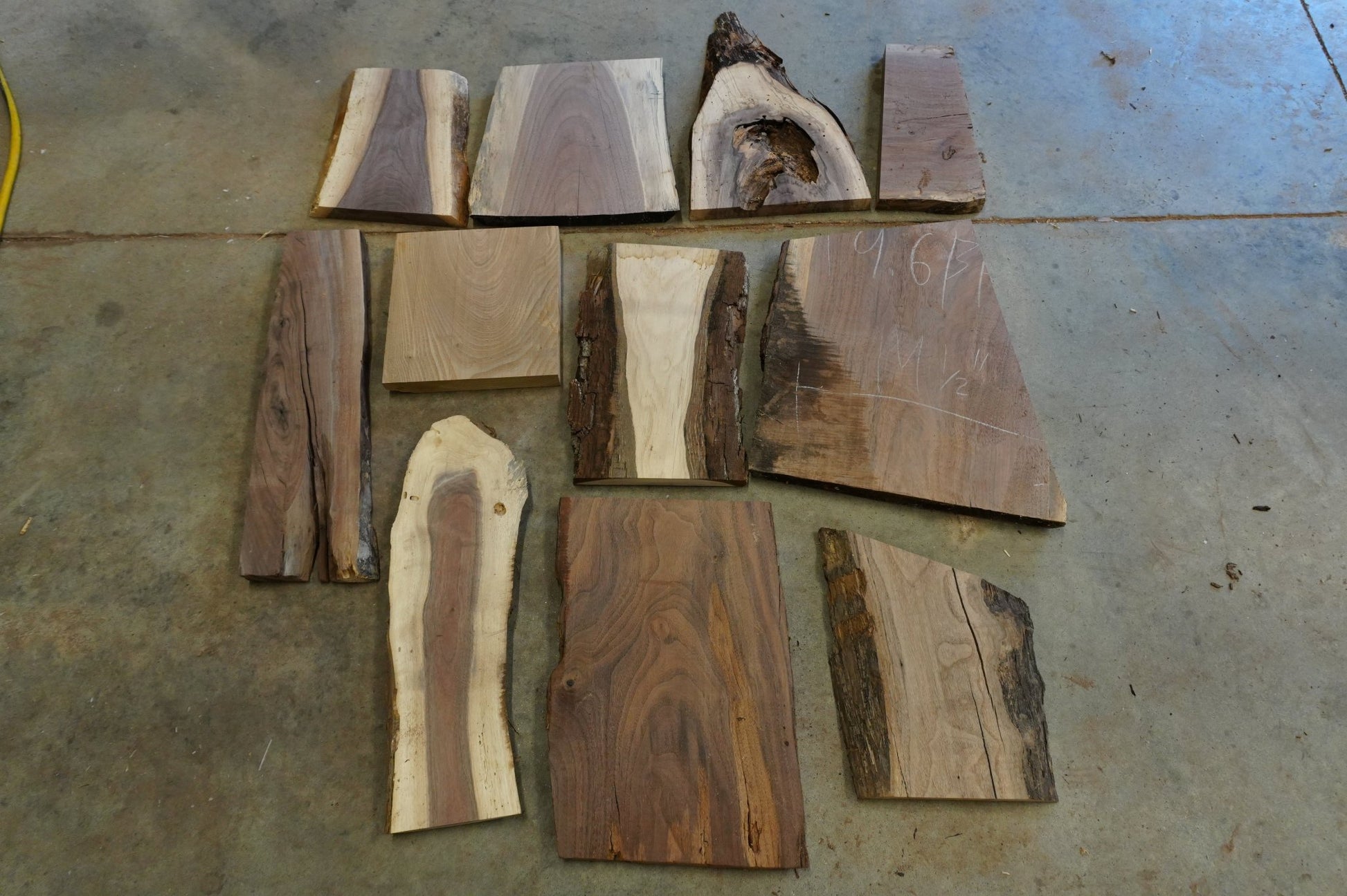 20 - " Walnut Wood Kit Live - Edge - Ol Loggin Sawmill